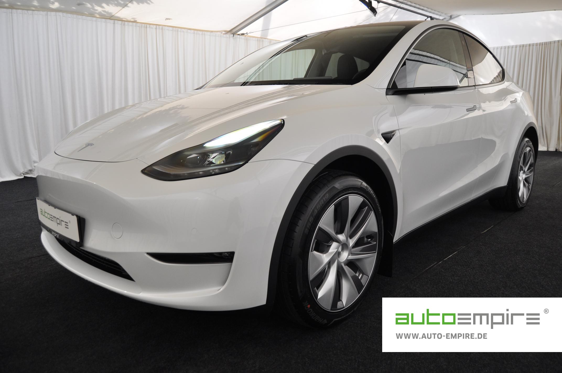 TESLA Model Y Long Range AWD 19-Zoll WR 